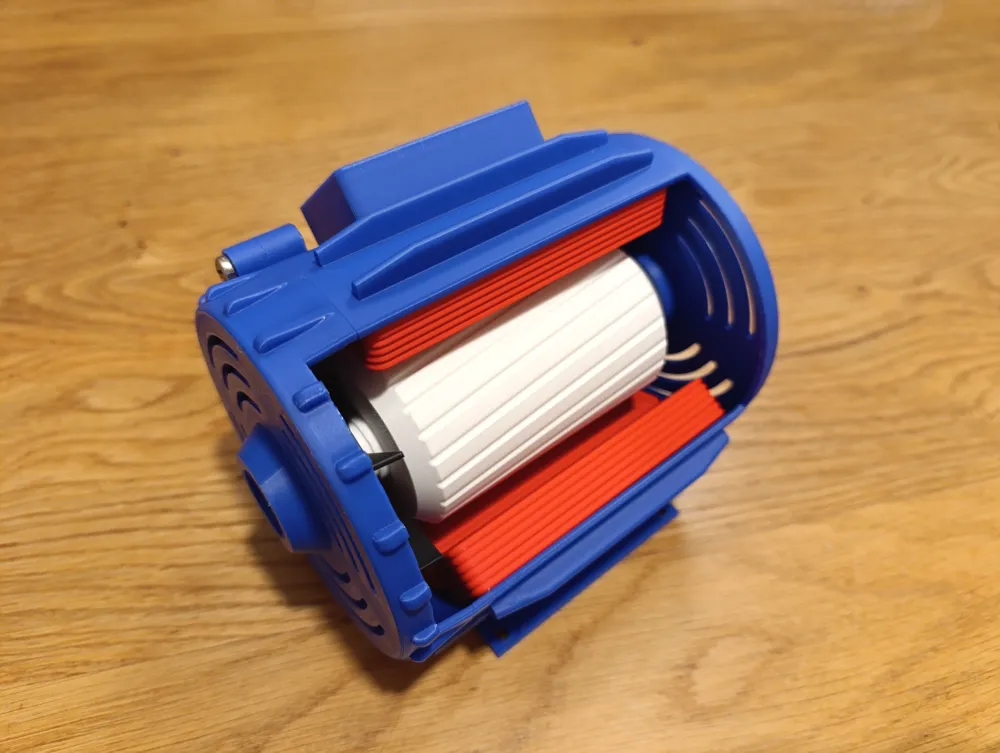 Motor eléctrico de corriente alterna es un modelo para impresión 3D FDM para explicar las partes y el funcionamiento de un motor eléctrico de corriente alterna.