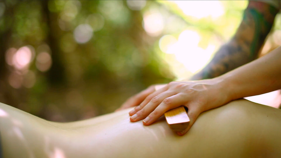 Bamboo-fusion Massage.jpg