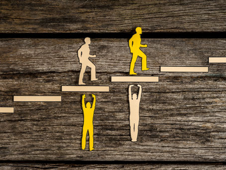 Shelf steps held in alternating pattern by two team silhouettes