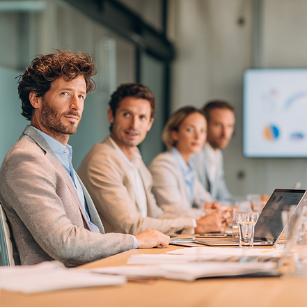 u1933521576_Realistic_corporate_training_management_moment_in_4546c81e-929b-40fc-a4d9-2403