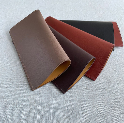 Étuis à lunettes en cuir faits main, petite série artisanale