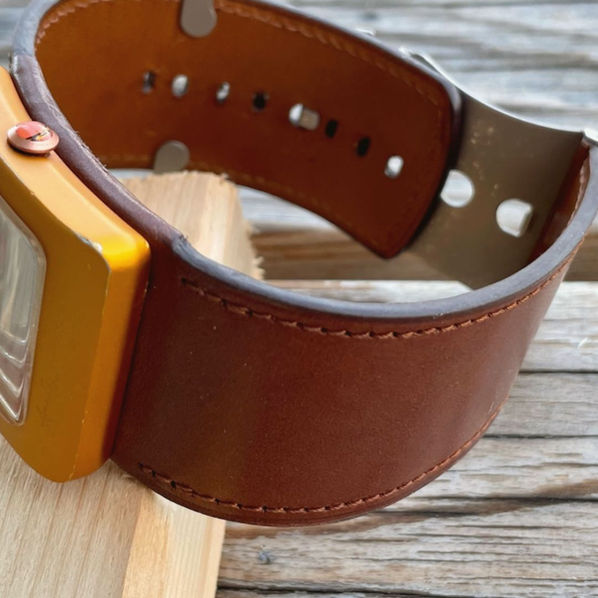 Bracelet de montre large en cuir de tannage végétal brun