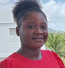 alumni visiting for school celebration_e