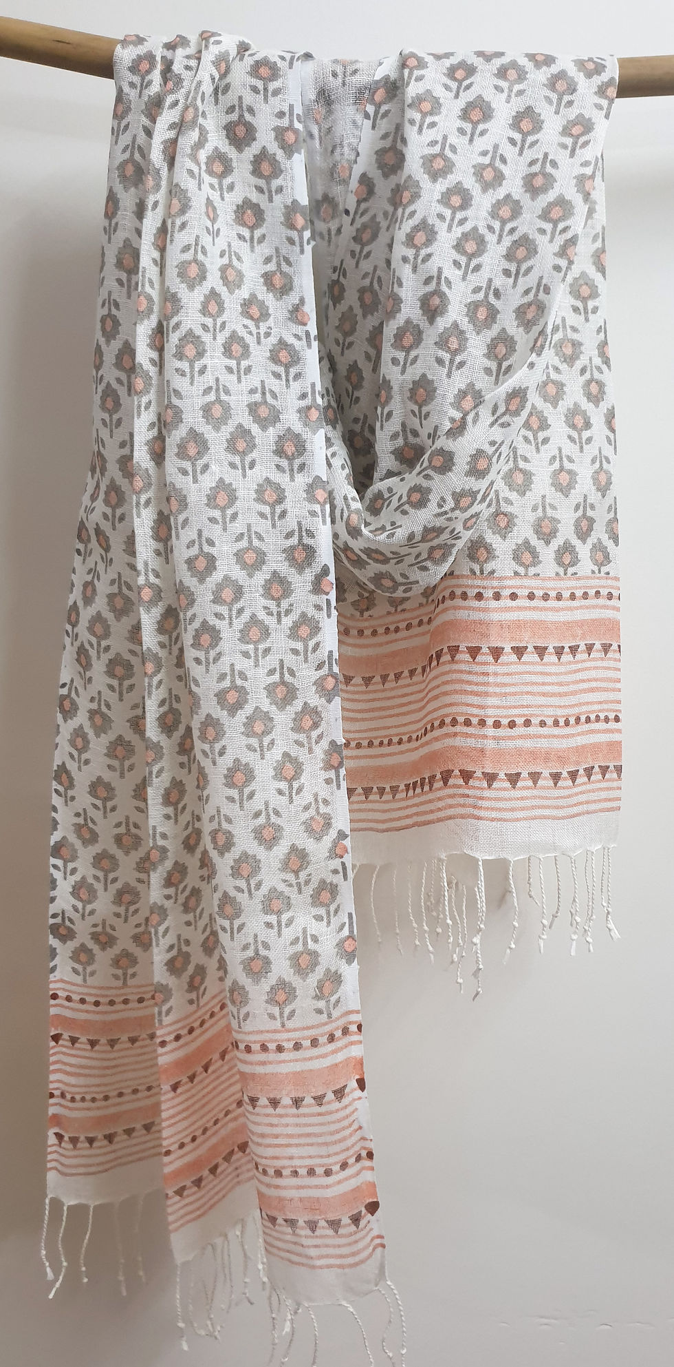 Thumbnail: Linen Hand Block Printed Floral Print Stole