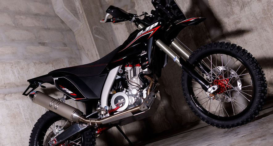 AJP PR7 Black