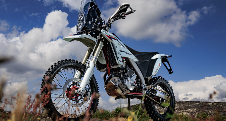 AJP PR7