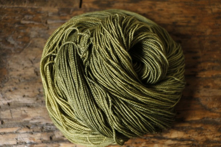サムネイル： 銅糸入り中細ヤーン Olive