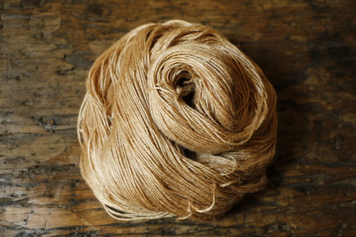 サムネイル： Honey Yellow 竹繊維と麻の中細ヤーン　Vegan Yarn