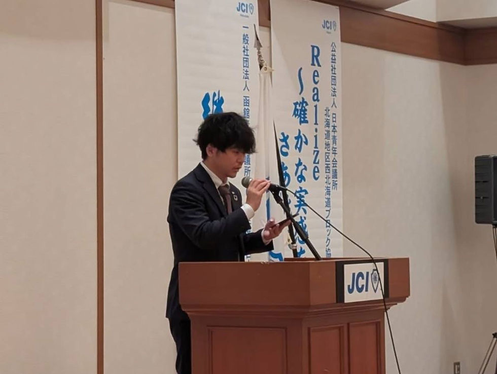 この数か月間の活動報告をする村井専務