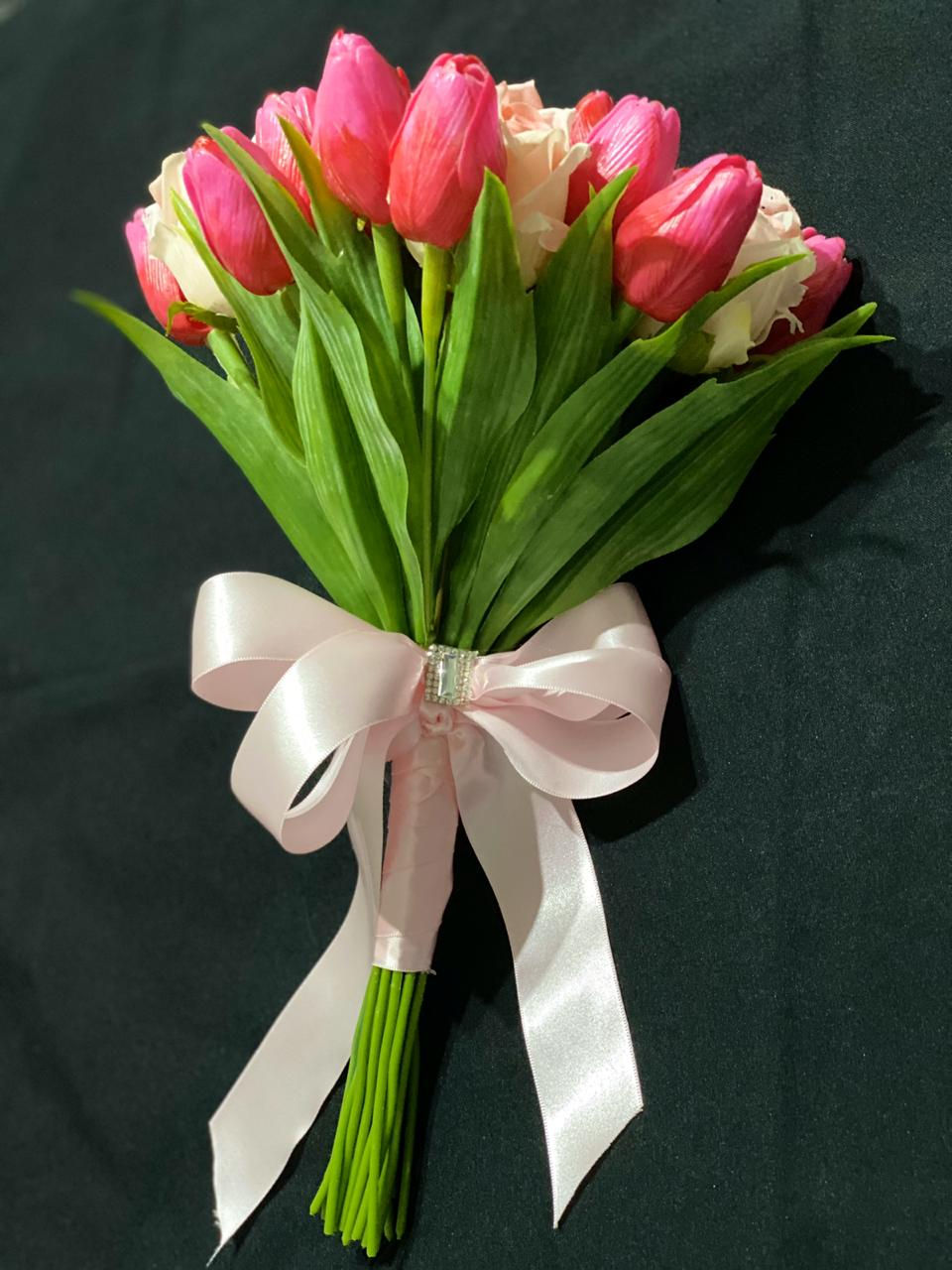 Miniatura: BUQUE TULIPAS E ROSAS