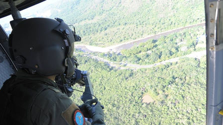 Fuerza Aérea ubica desde el cielo a niño extraviado