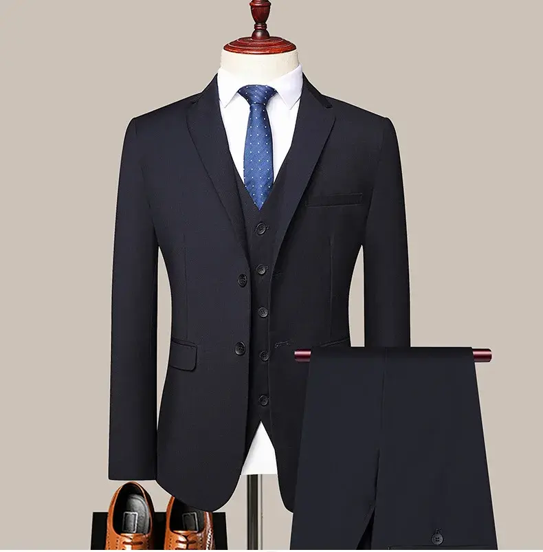 Miniatura: Terno masculino, negócios, fileira única, dois botões, meia-idade, roupa formal