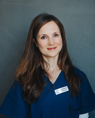 DRJULIAKANTOREK.jpg