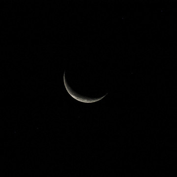 MOON-0293BW-08-2004.jpg