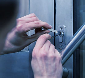 Commercial-Locksmith-Santa-Monica-600x550.jpg