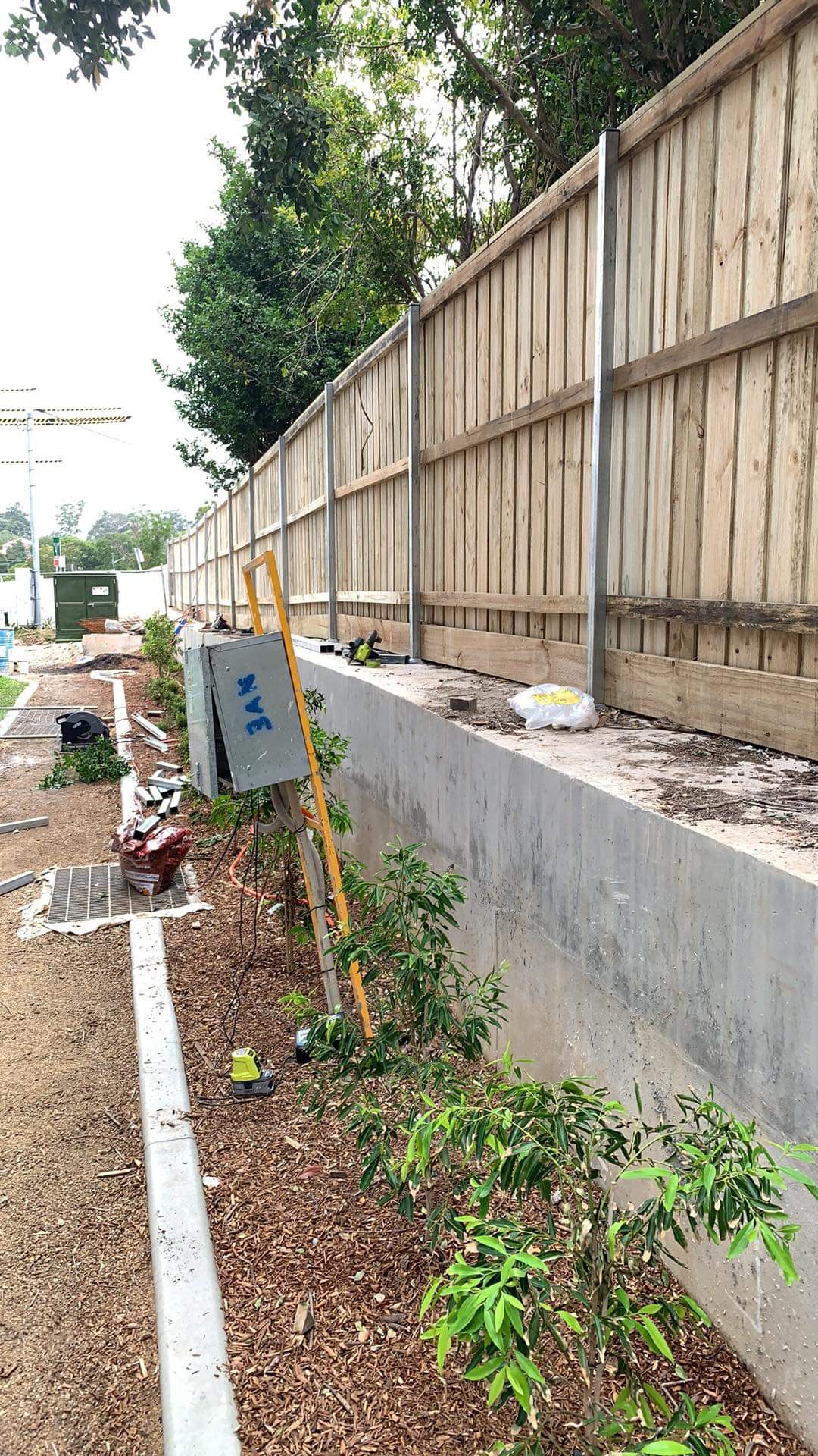 Timber Fencing Timber Fence Price Fencing Contractors Sydney