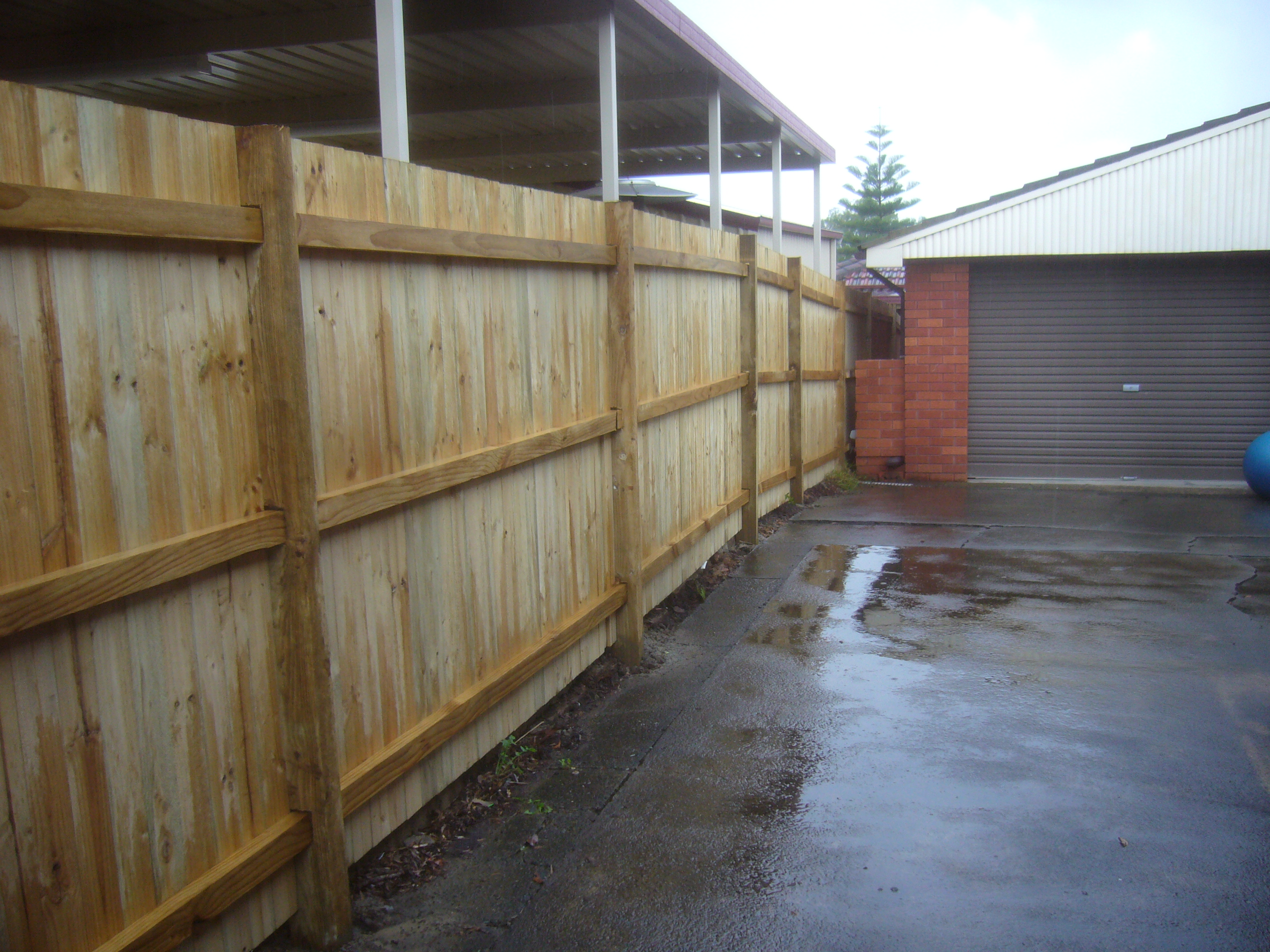 Timber Fencing Timber Fence Price Fencing Contractors Sydney