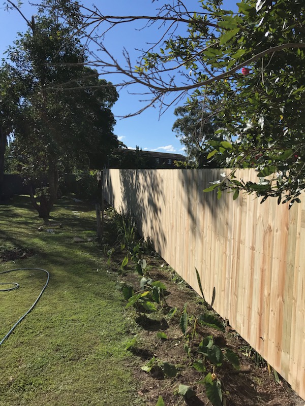 timber-fencing-timber-fence-price-fencing-contractors-sydney