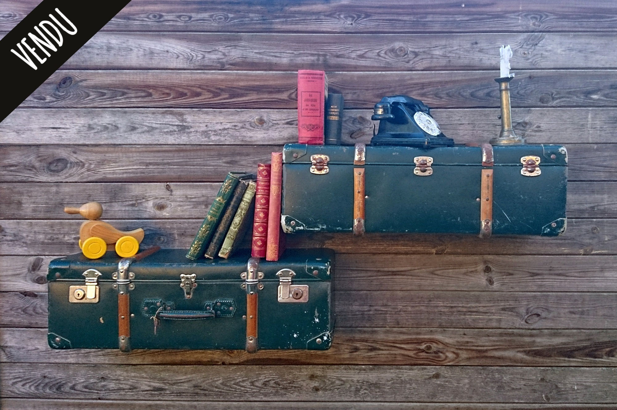 Wall mounted "Suitcase" shelf