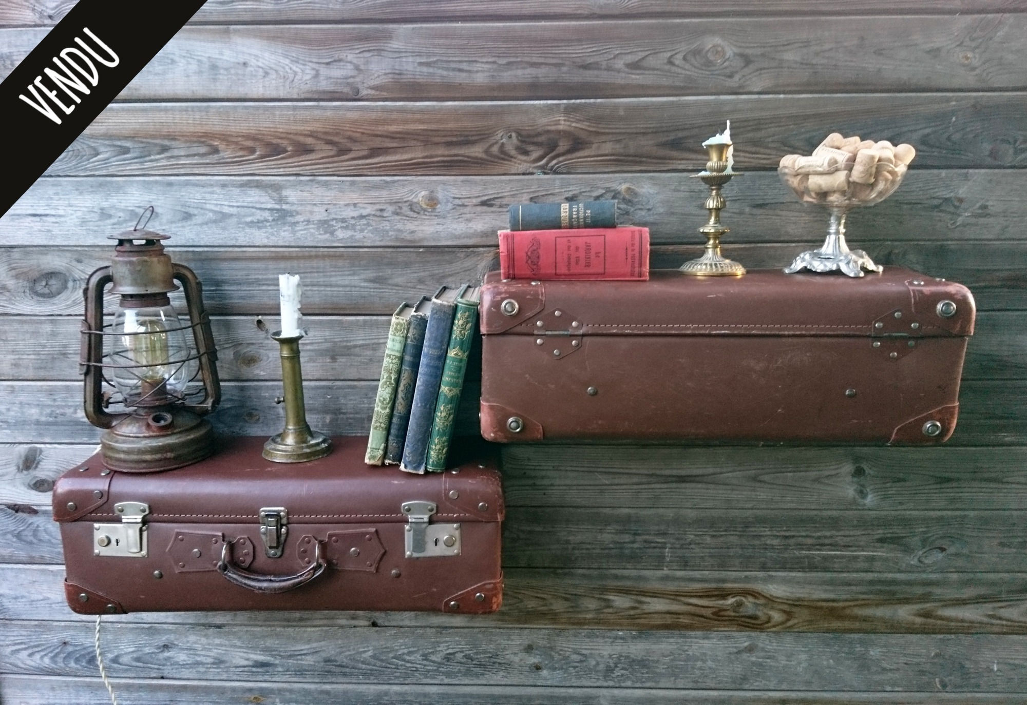 Wall mounted "Suitcase" shelf