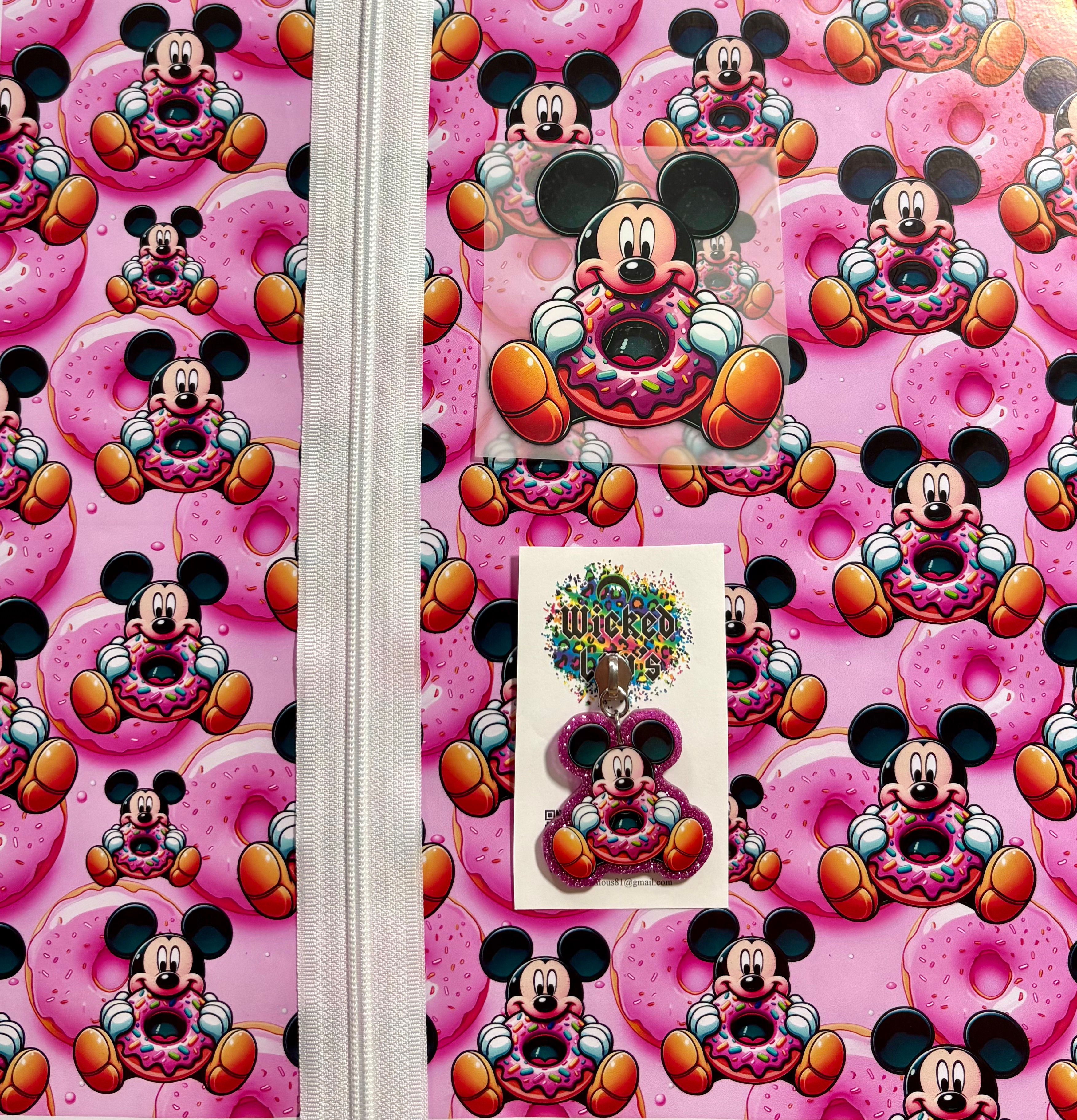 Vinyl Zipper Tumbler Kit- Mick Donuts