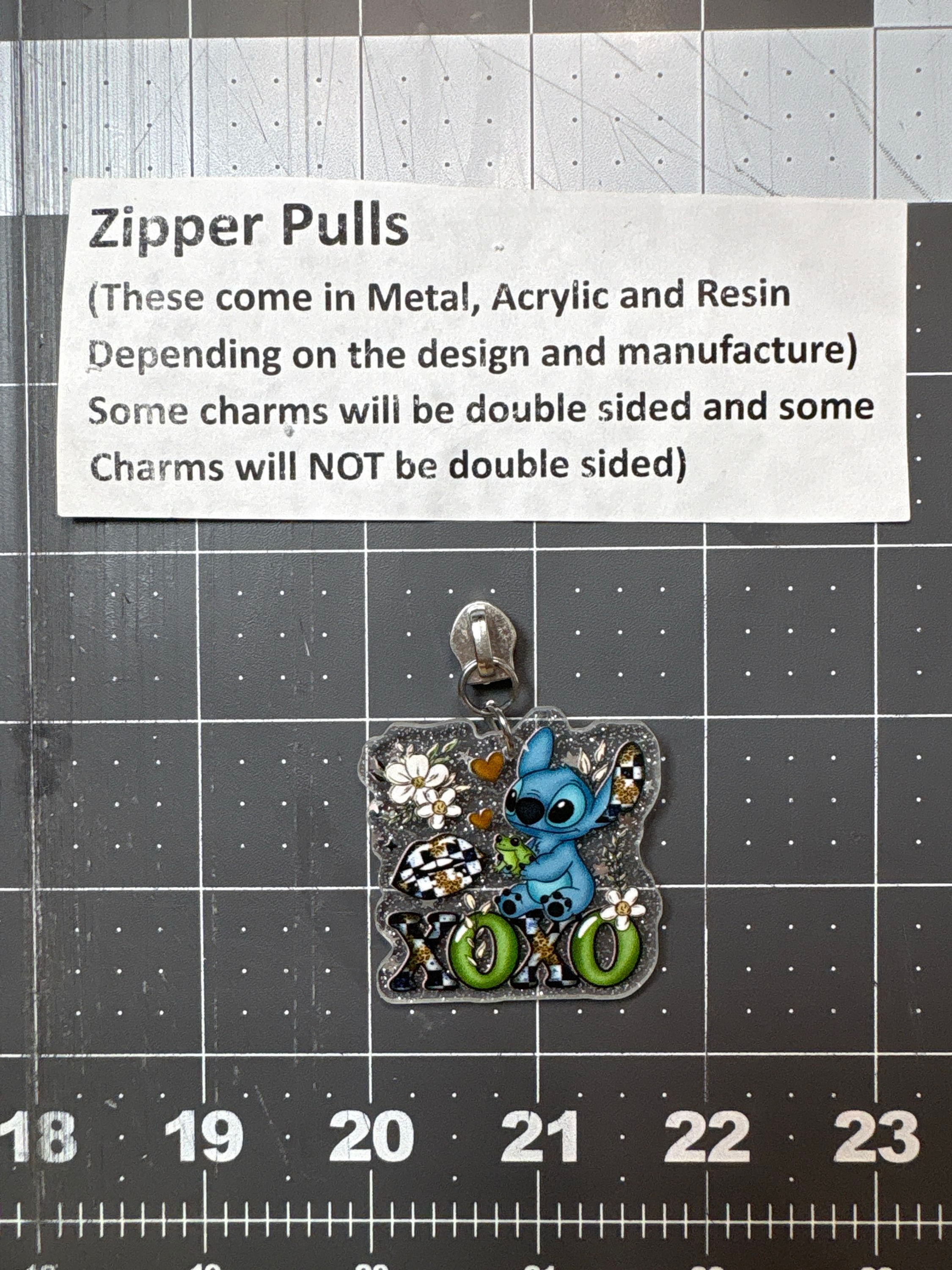 Zipper Pull- Stit XOXO