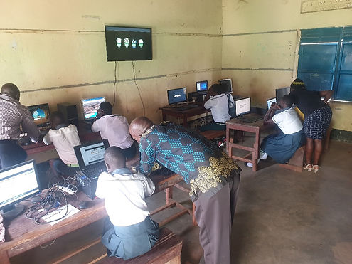 Computer lesson - primary.jpg
