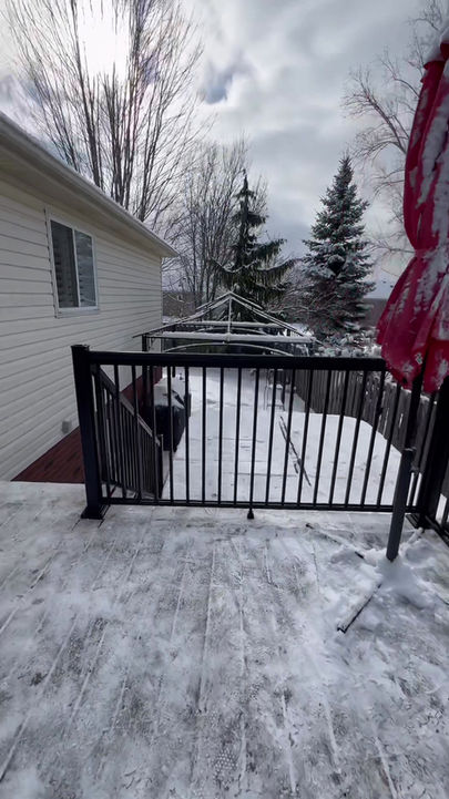 Status Railing photo 3