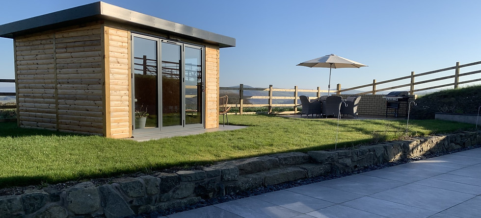 GARDEN ROOM