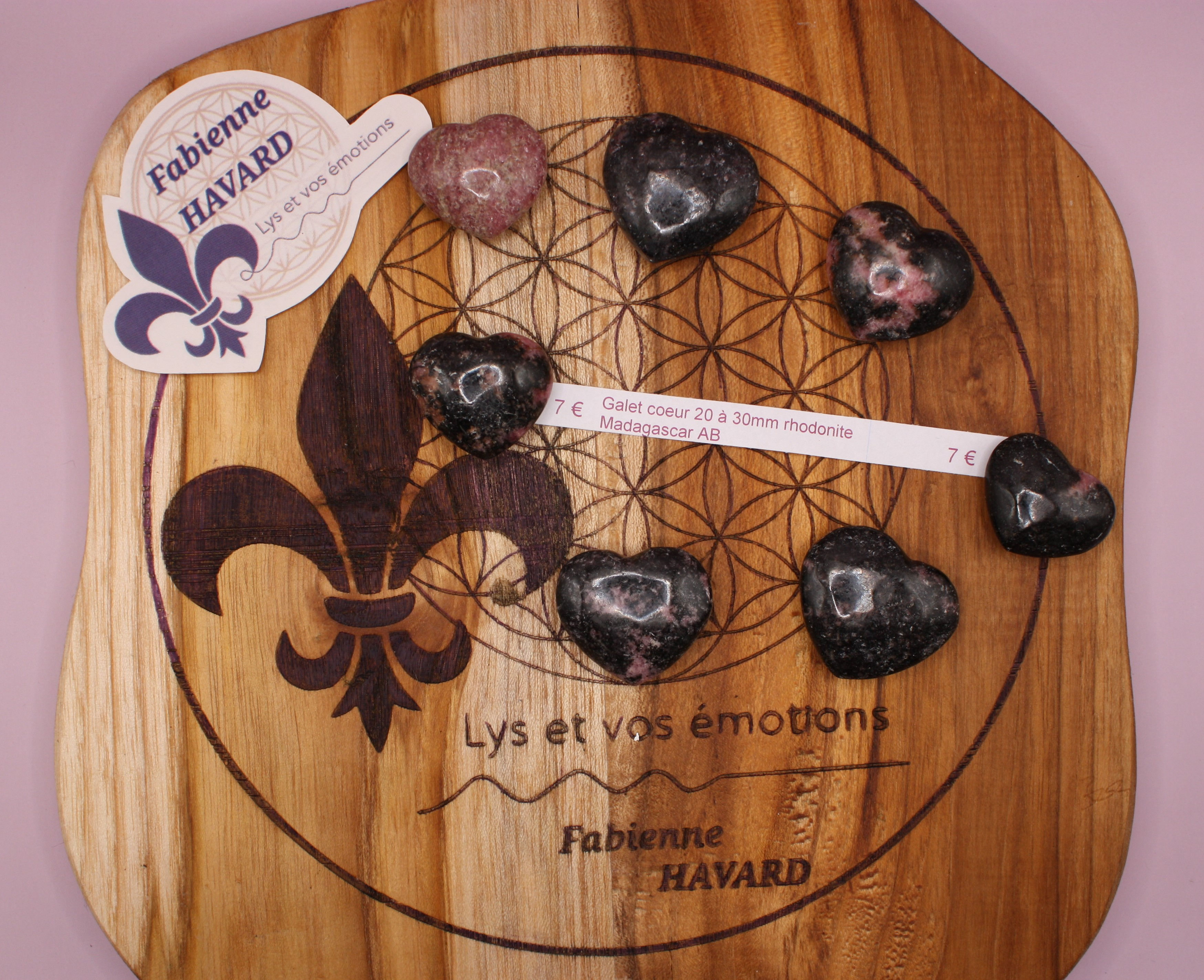 Galet coeur 20 à 30mm rhodonite Madagascar AB