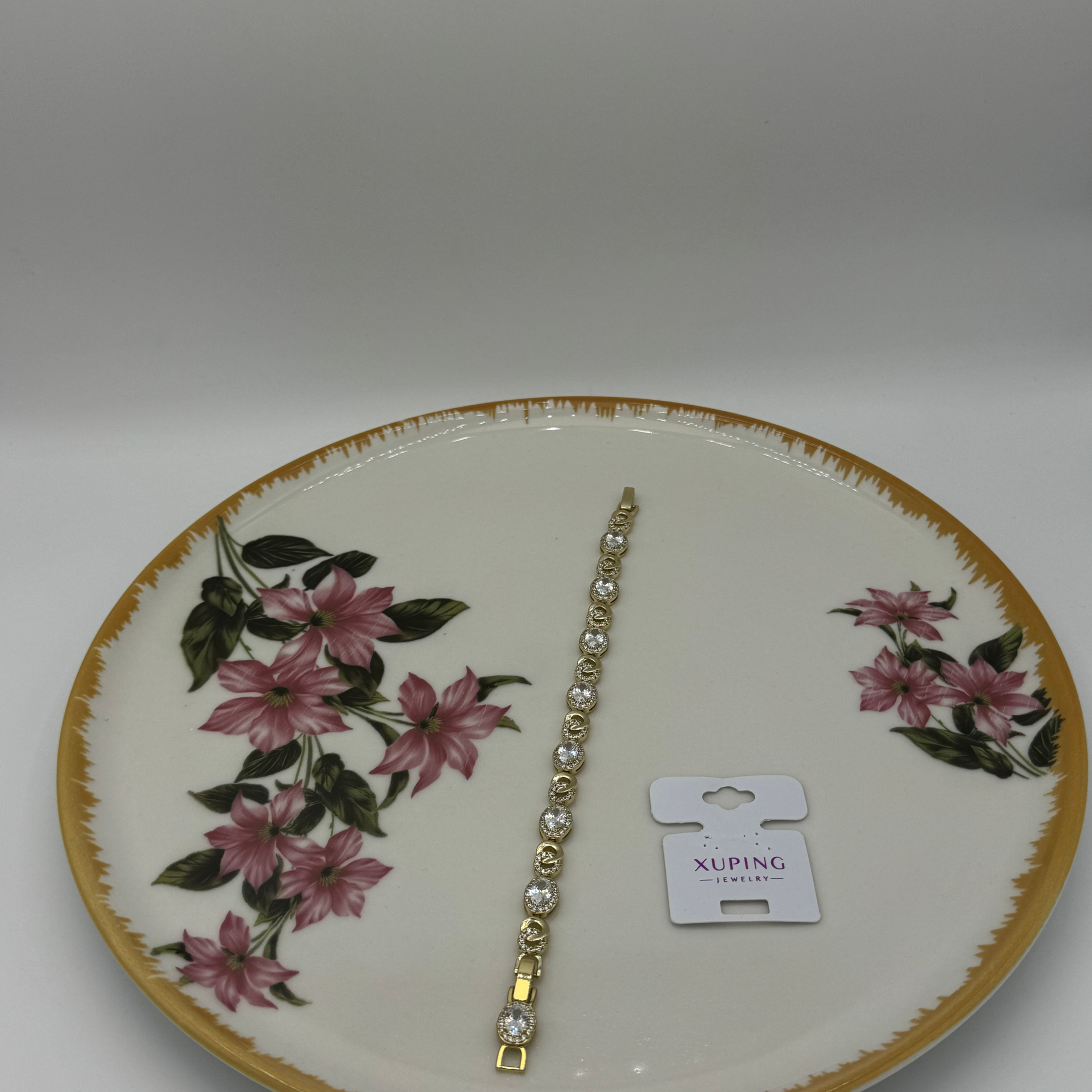 özel tasarlanmış taşlı çelik gold bileklik