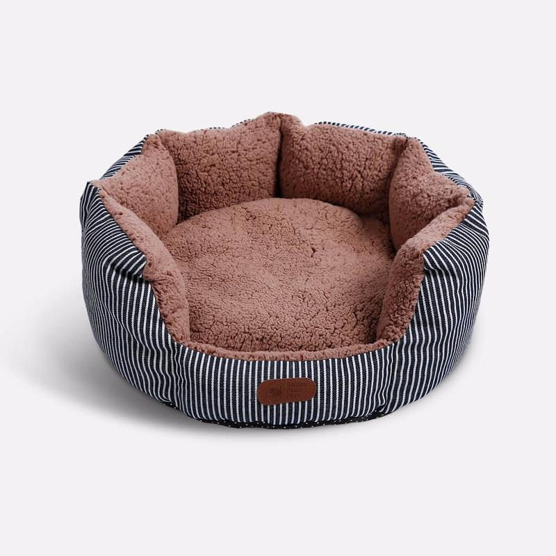 Donut cat bed/ lounge