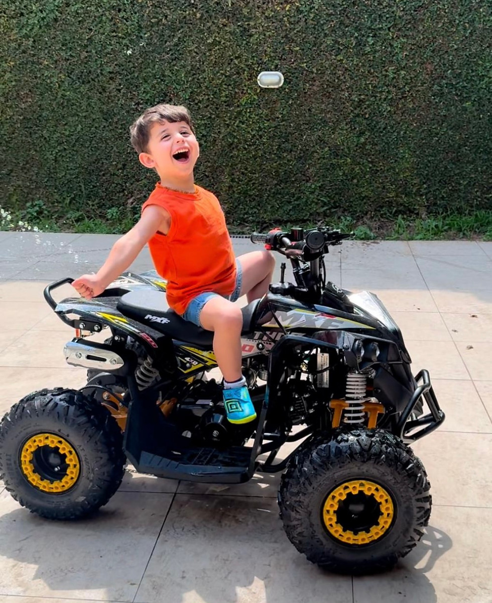 Miniatura: Quadriciclo a combustão de 90cc 