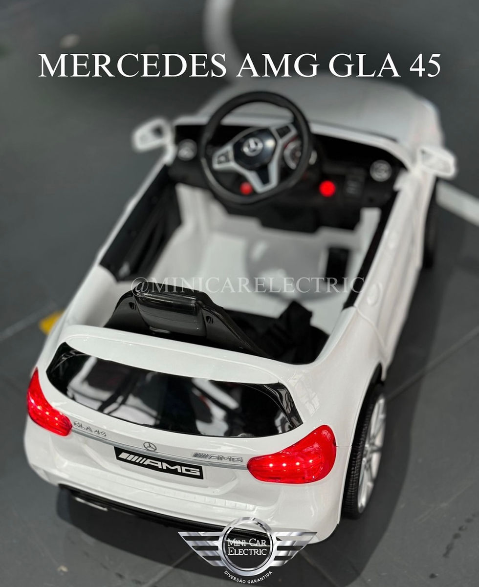 Miniatura: Mercedes GLA 45
