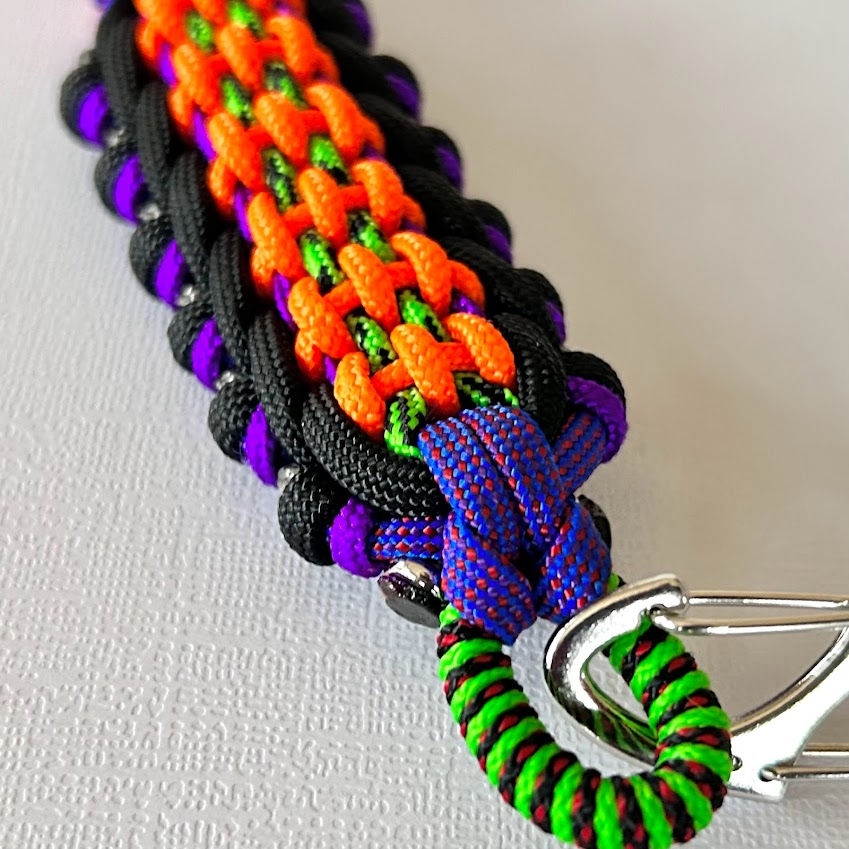 Thumbnail: 'Venus' Premium Paracord Key Fob/Zipper Pull