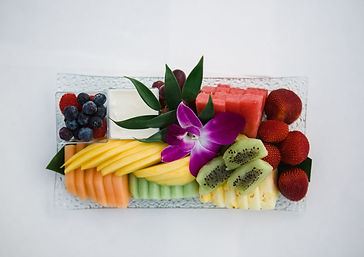 Fruit Tray with Yogurt and Berries ( Sma