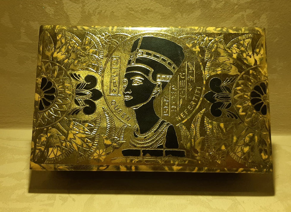 Thumbnail: Handmade pharaonic Camel Leather  Box – Queen Nefertiti Design