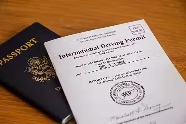 international-driving-permit-idp-with-passport_cards-strd-600x400.avif