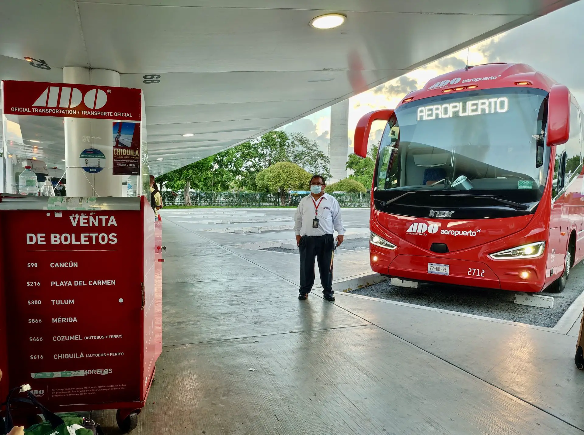 Autobús-ADO-del-Aeropuerto-a-Cancún.webp