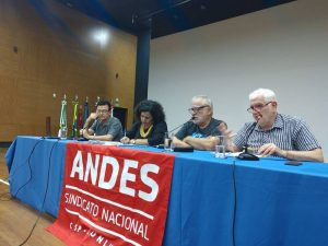 Seminário do ANDES-SN debate Dívida Pública e usura financeira