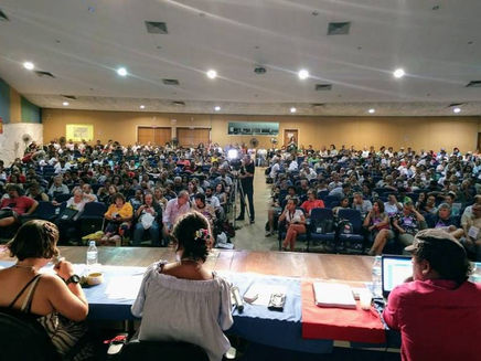 Docentes debatem conjuntura e aprovam centralidade da luta para 2018