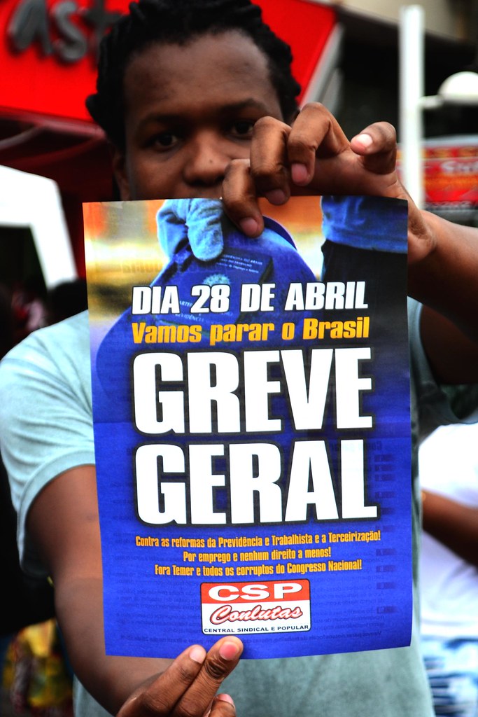 Educadores na Praça