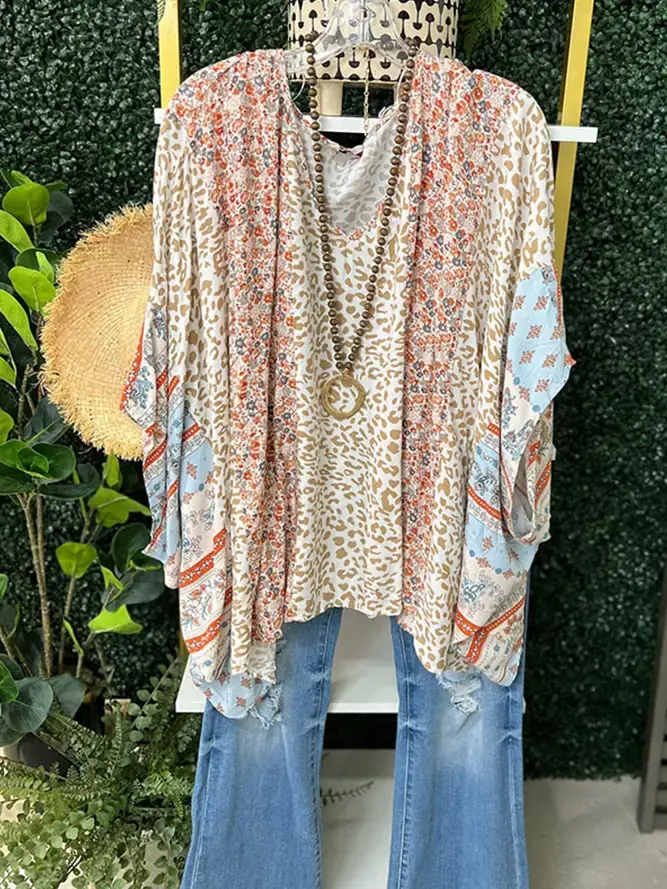 Thumbnail: LEOPARD FLORAL BAT WING SLEEVE BLOUSE