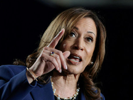Kamala ultrapassa Trump em nova pesquisa