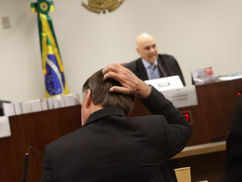 Bolsonaro tem até esta 4ª para entregar alegações finais ao STF.
