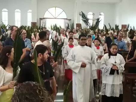 Comunidade católica de Ipiranga celebra o Domingo de Ramos com grande devoção e participação