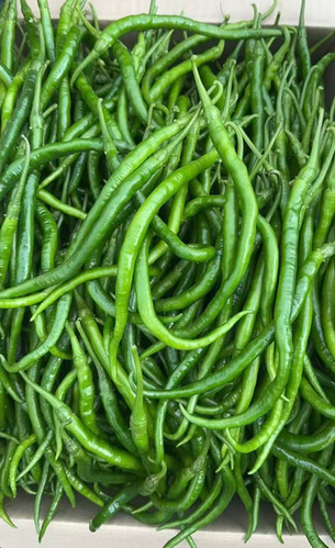 Chili Peppers Long ( Finger Hot) 20# Mex. | Split Box Produce
