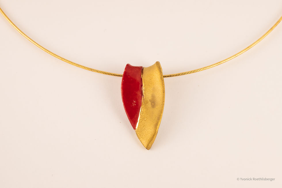 M-101 Collier rouge-or