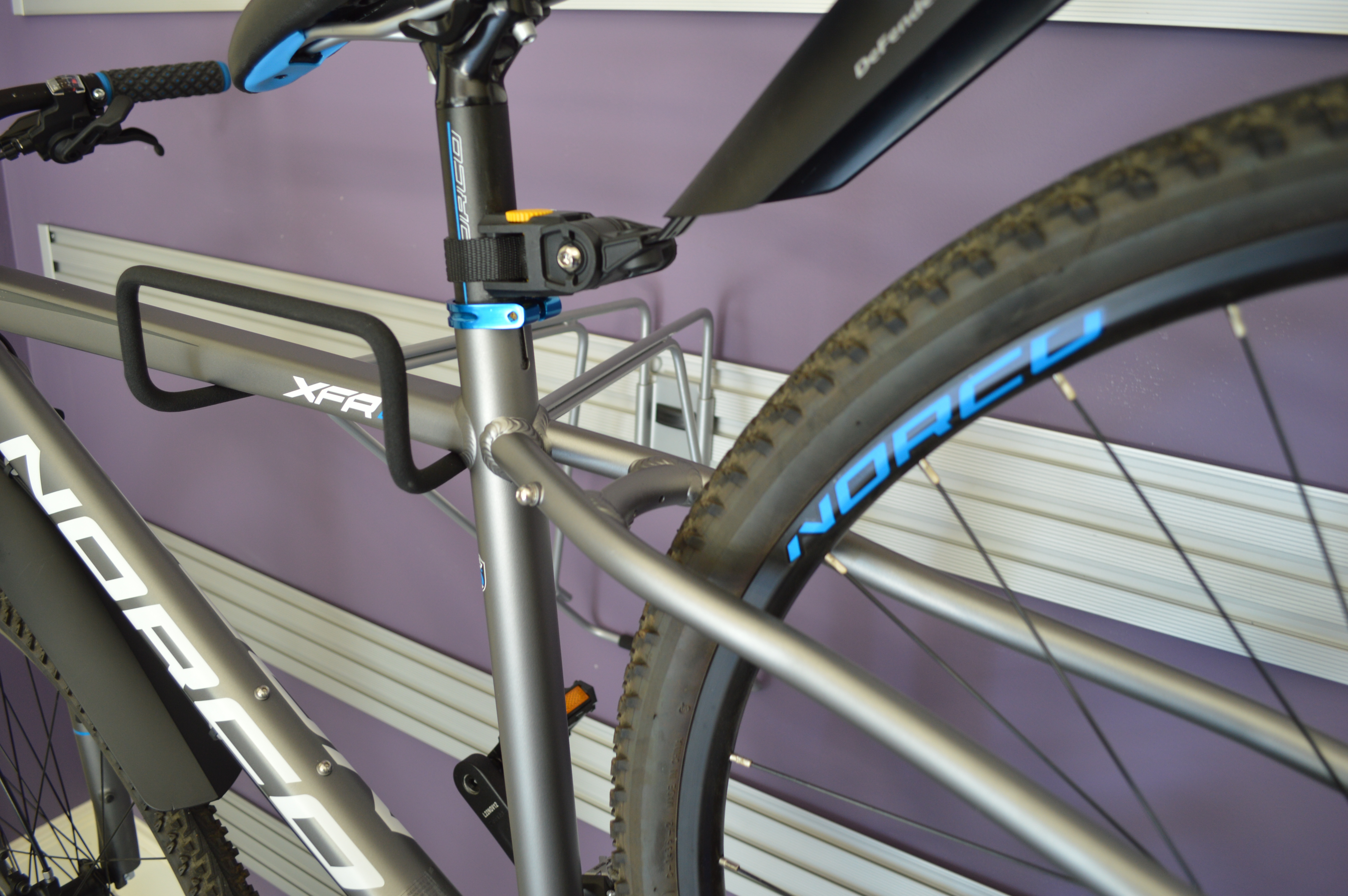 TRACK WALL_Garage_Utility-Hook-16Inch_img2