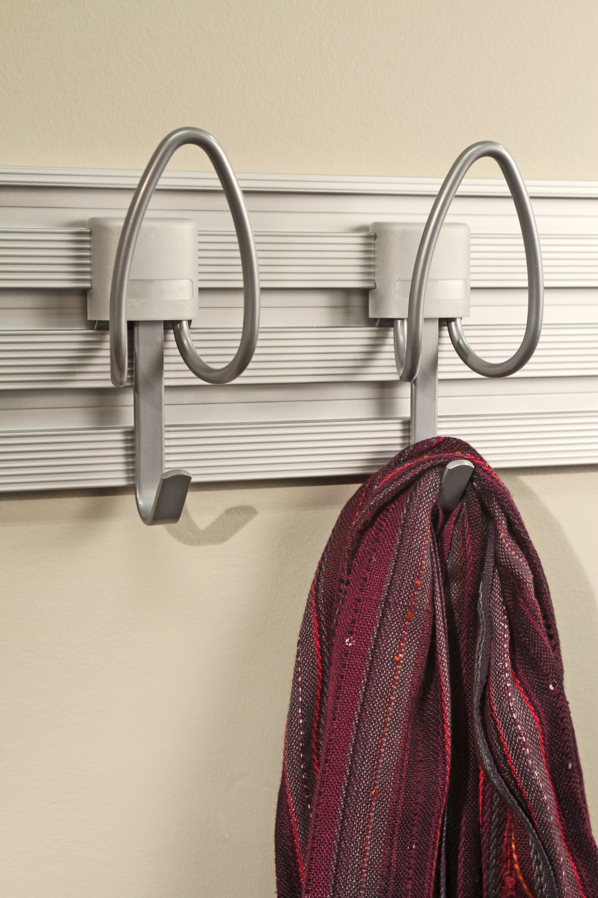TRACK WALL_Closet_Coat-Hook_img1